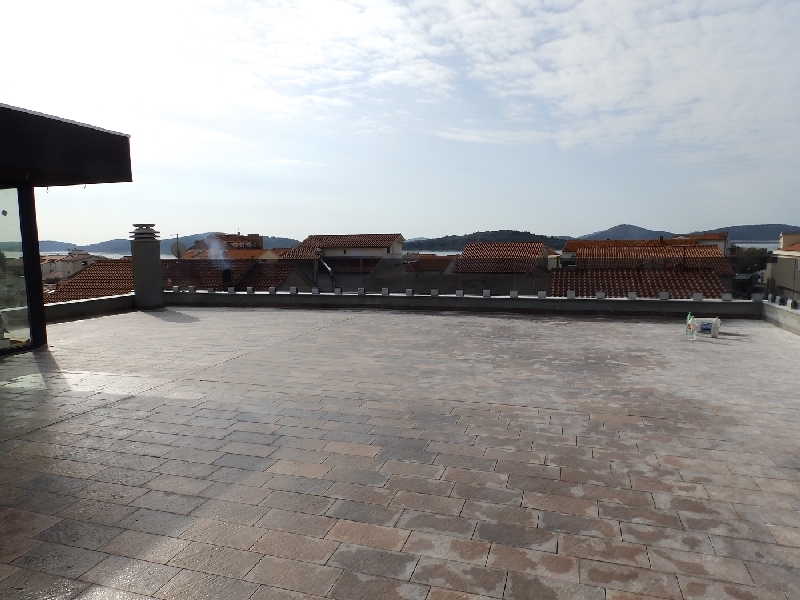 Takterrass på fastighet A1239 i Vodice, Dalmatien.