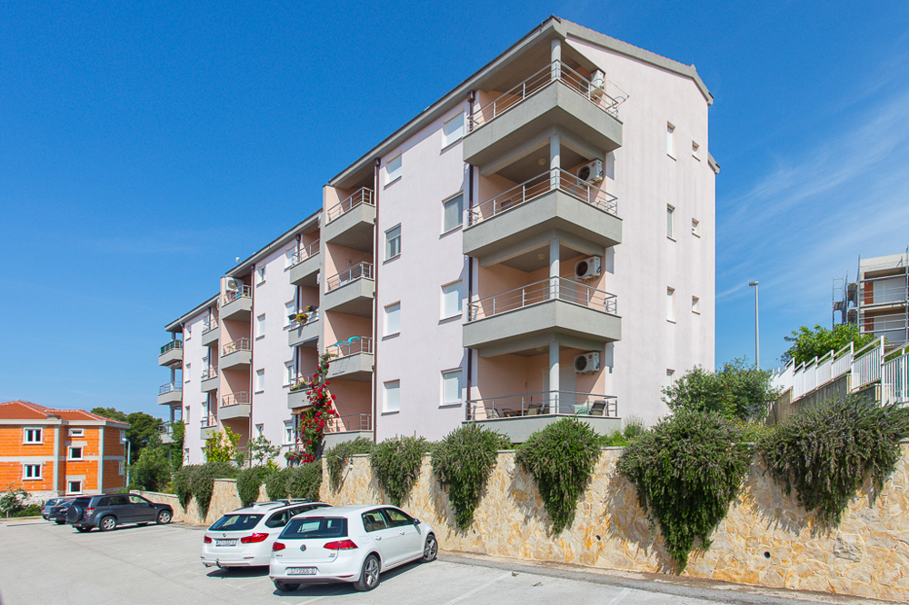 Köp en lägenhet i Trogir på ön Ciovo i Dalmatien, Kroatien.