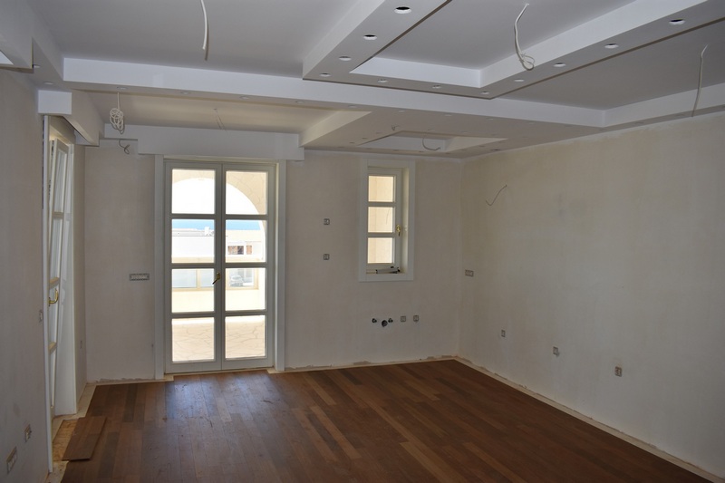 Parkettgolv i vardagsrummet.