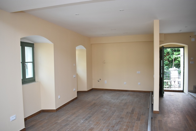 Entré på första våningen i fastighet A2069, Opatija.