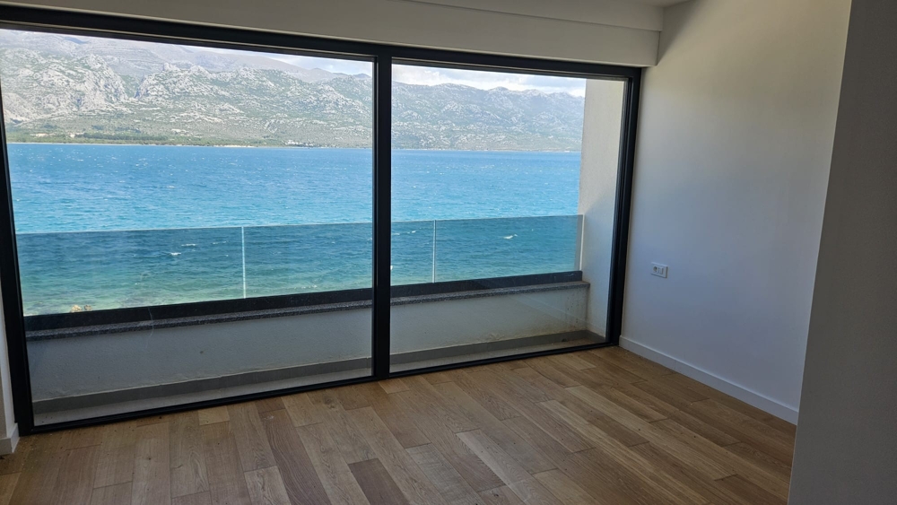 Modern takterrass på fastighet A2382 nära Zadar i Kroatien - Panorama Scouting.