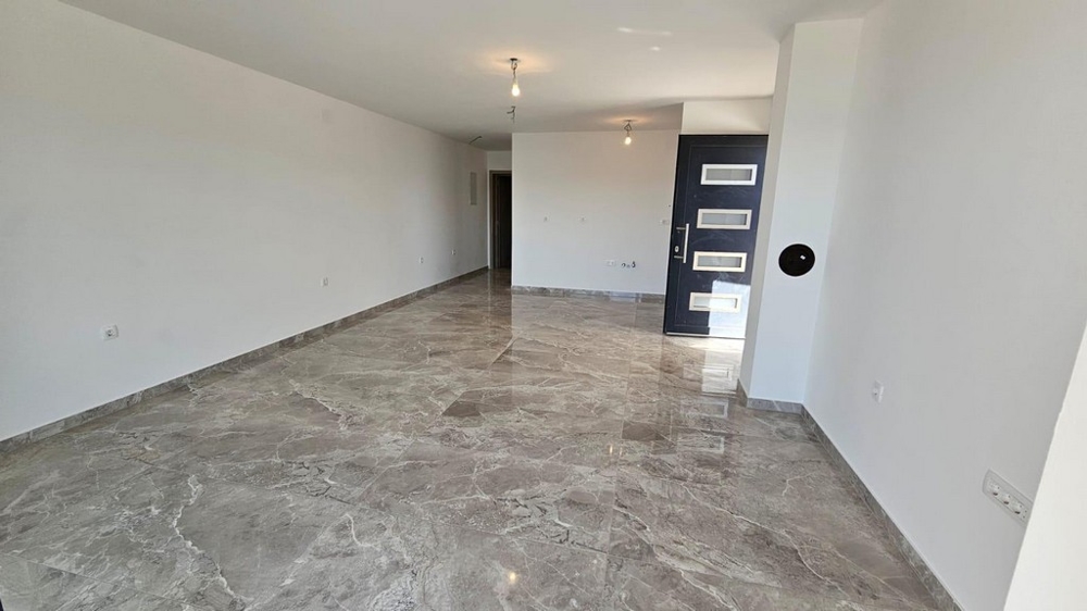 Entrén och vardagsrummet till fastigheten A2519.