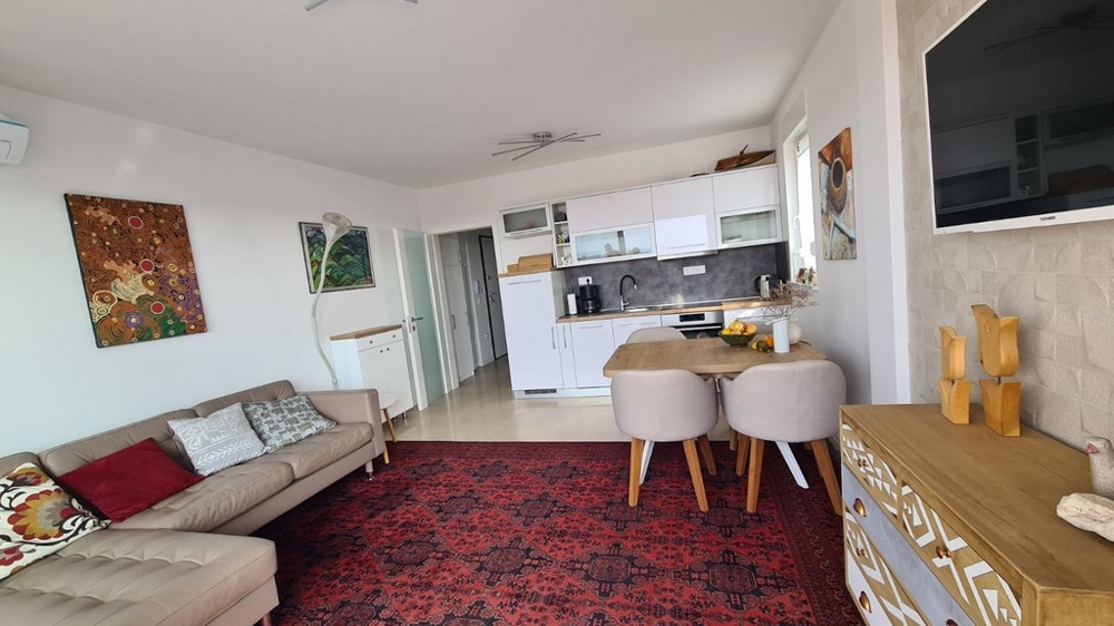 Vardagsrum för fastighet A2636 i Kroatien, ön Pag - Panorama Scouting