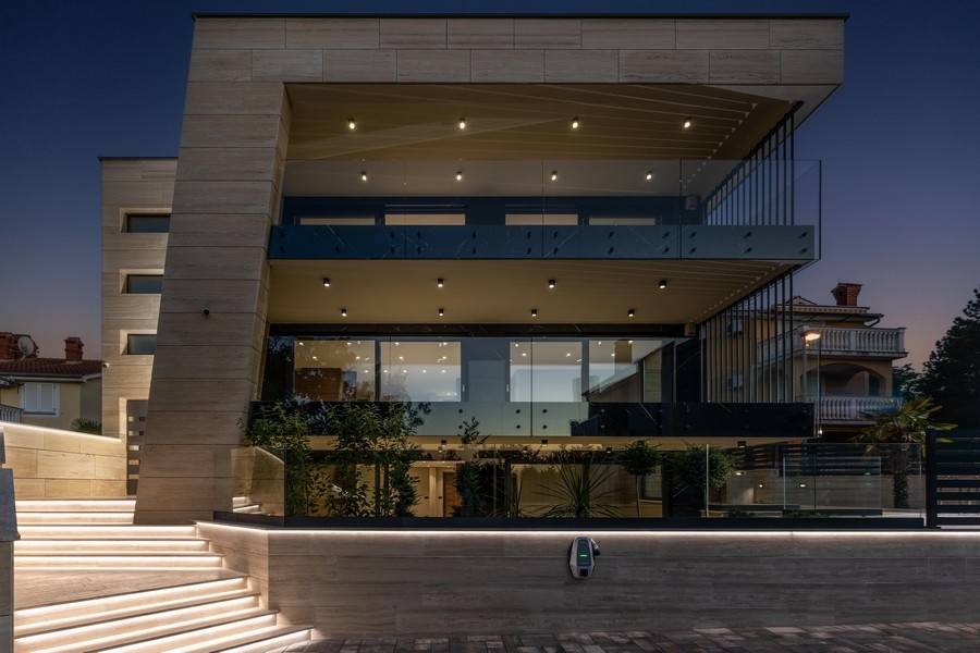 Lyxig havsutsikt lägenhet med bra läge