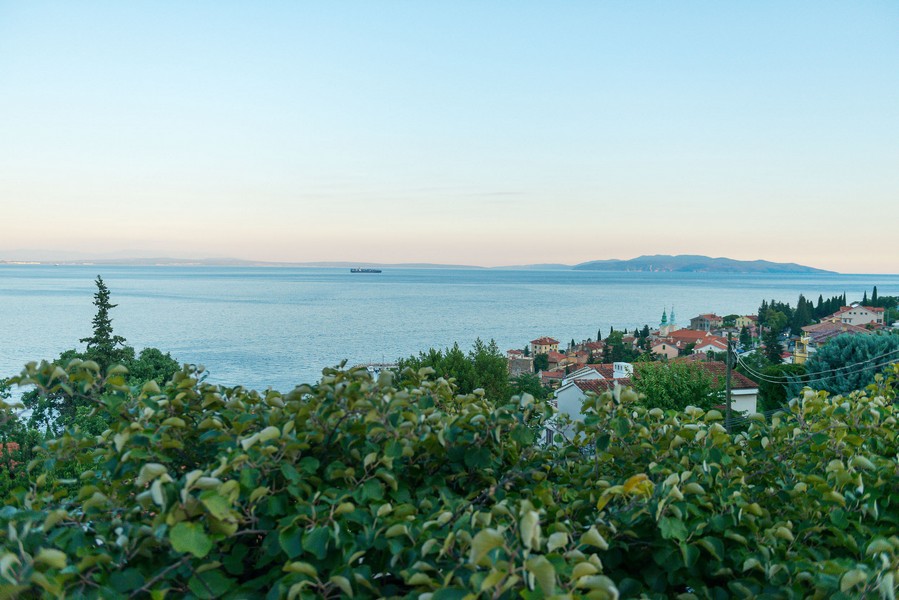 Köp fastigheter med havsutsikt i Kroatien - Panorama Scouting A2717, Kvarner Bay, Opatija.