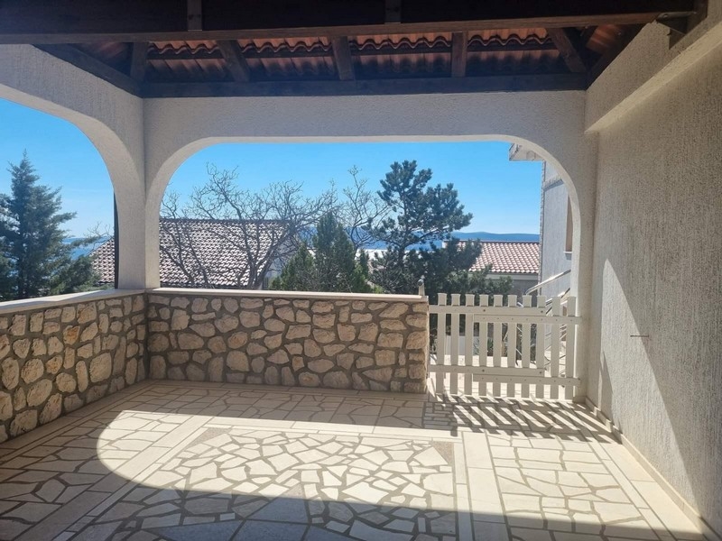 Paviljong med havsutsikt