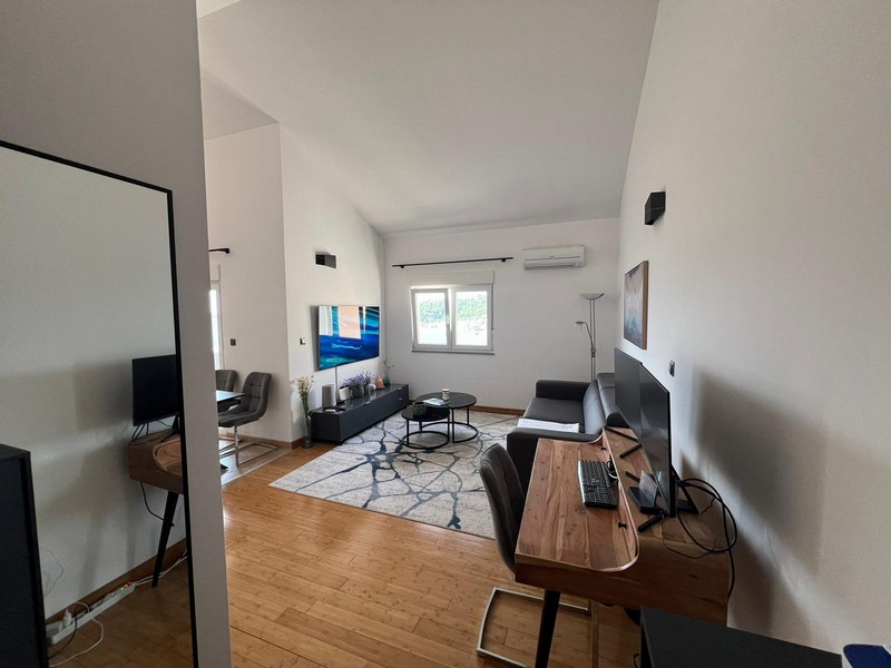 Sovrum av fastighet A2803, Tisno, Kroatien - Panorama Scouting.