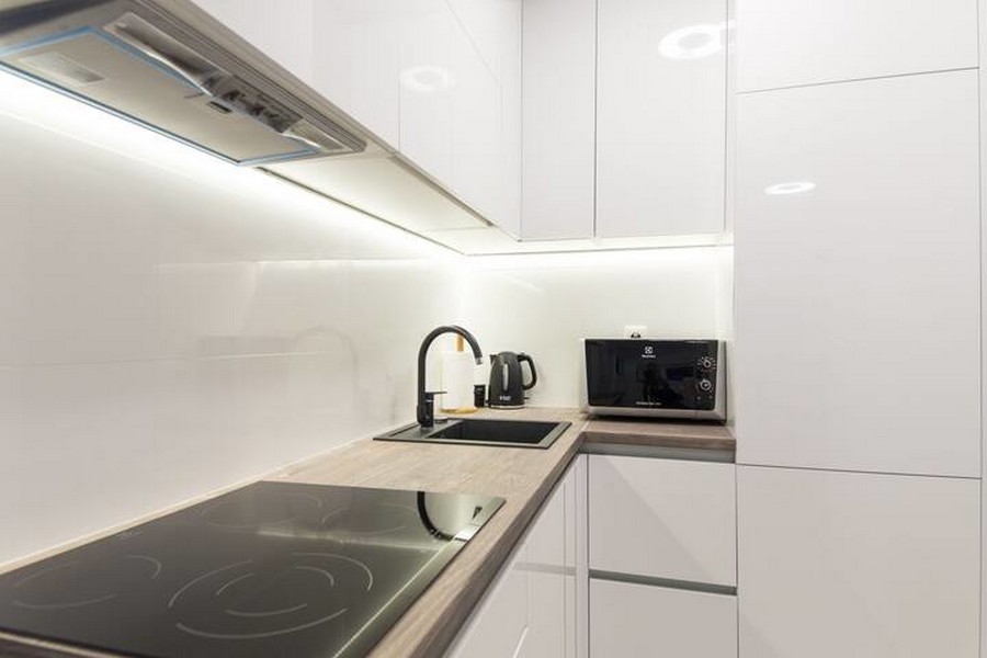 Modernt kök av fastighet A2814 i Novalja på ön Pag.