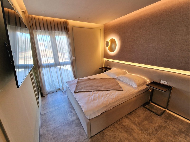 Intern trappa som leder till övervåningen.