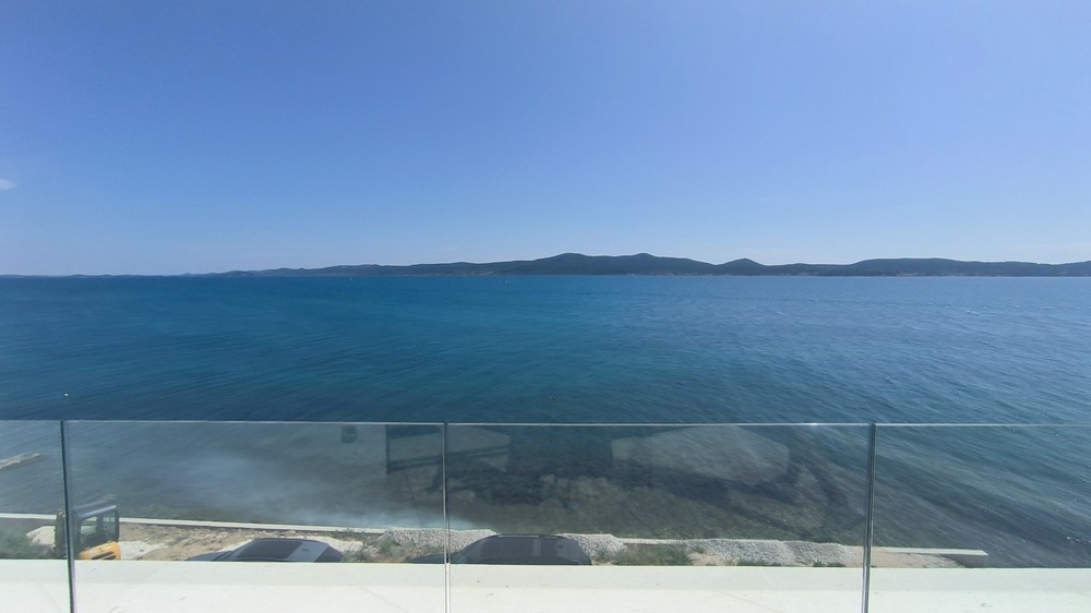 Fastigheter precis vid havet - Panorama Scouting.