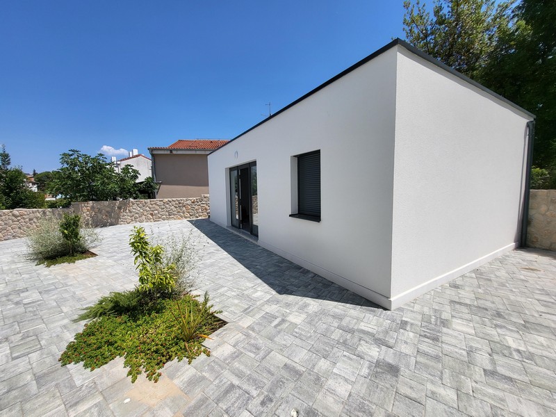 Uthus till takvåningen A2901 i Kroatien - Panorama Scouting.