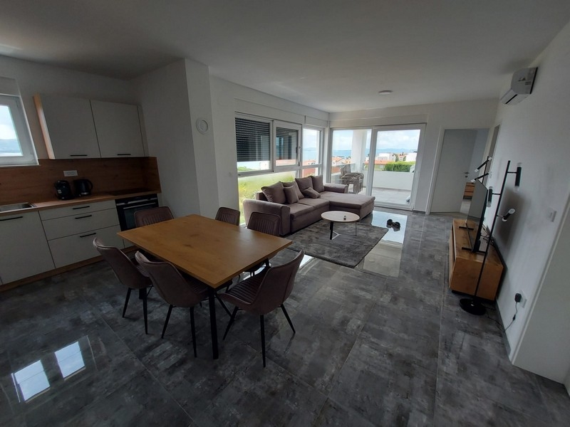 Vardagsrum med utgång till takterrassen