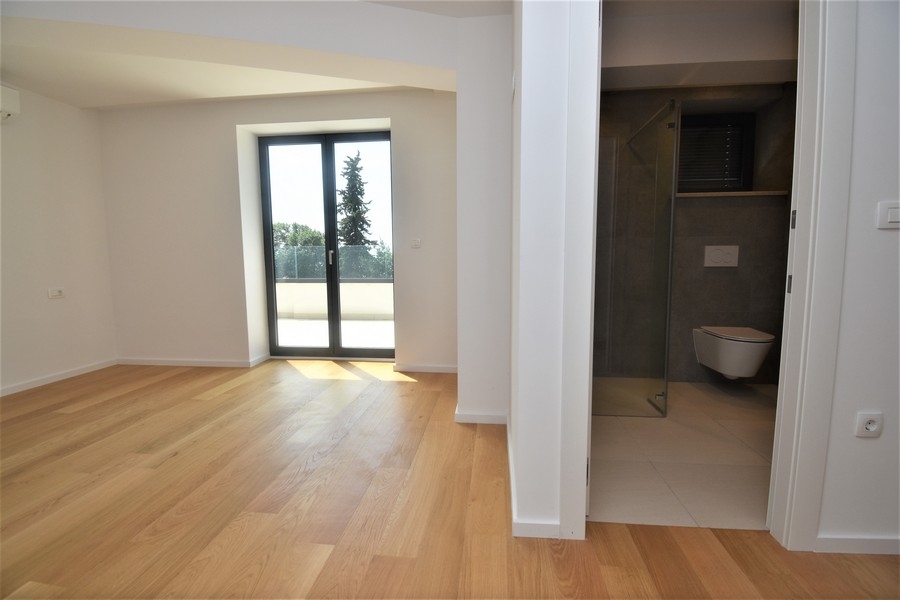 Köp två terrasser med havsutsikt i Opatija - Panorama Scouting