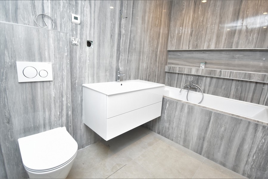 Toalett i badrummet.