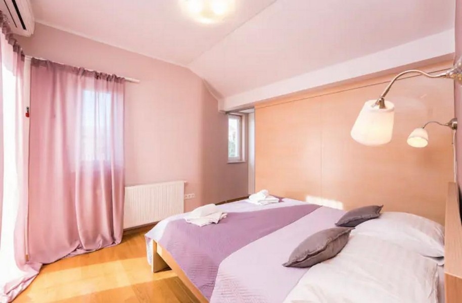 Ljusa och rymliga sovrum med fönster