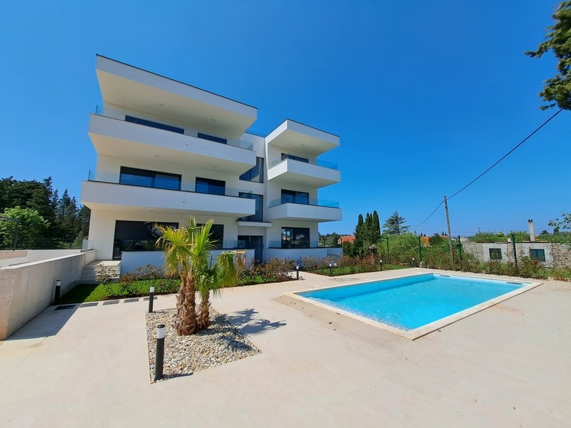 Lägenhet med gemensam pool