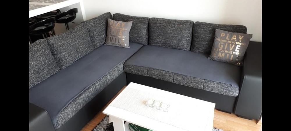 Soffa i vardagsrummet.