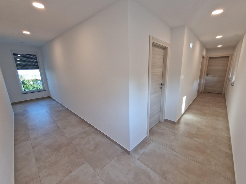 Ljus och ljus entré.