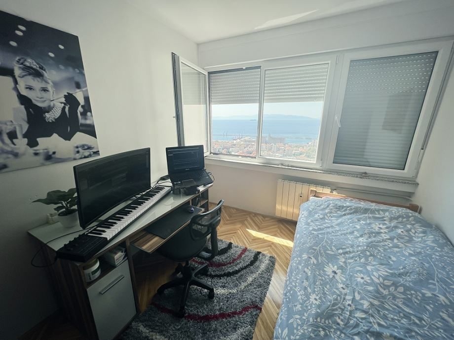 Arbetsrum och andra sovrummet.