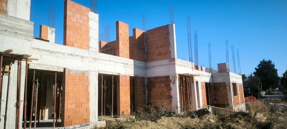 Skalbyggnation av nya lägenheter i Kroatien, till salu genom fastighetsmäklaren Panorama Scouting.