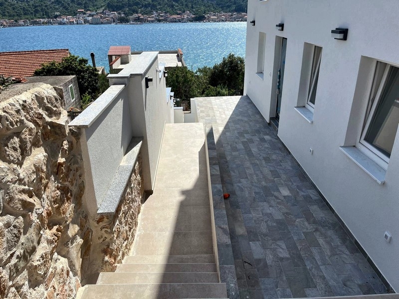 Havsutsikt över lägenhet A3192 i Kroatien till salu.