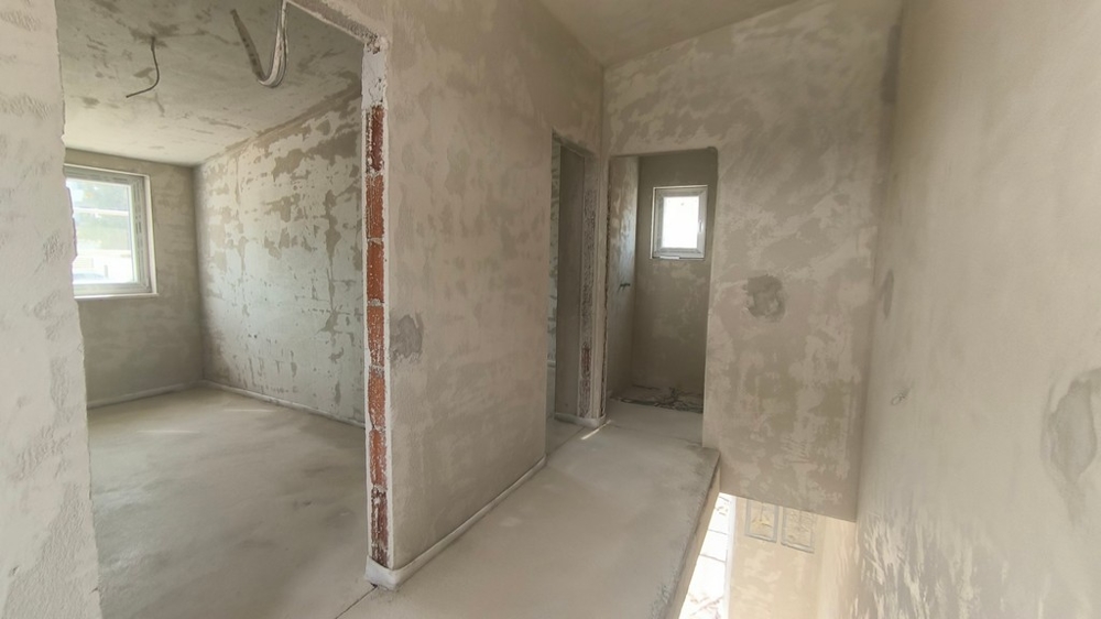 Inredningsarbeten pågår för en ny lägenhet, Kroatiens fastighet under uppbyggnad