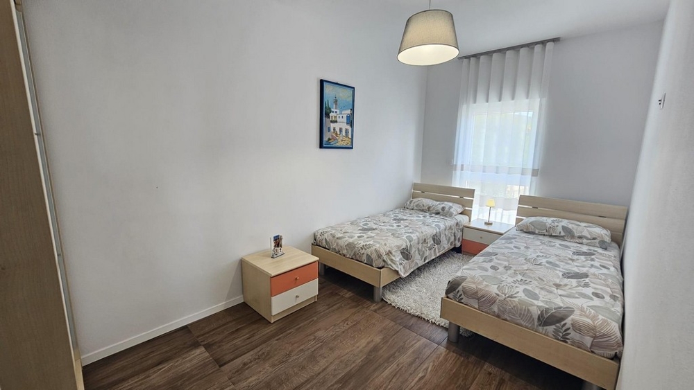 Två dubbelsängar i fastighet A3315 i Crikvenica - Panorama Scouting Croatia.