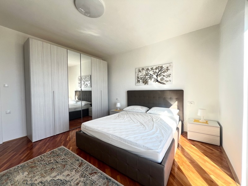 Det bekväma sovrummet igen.