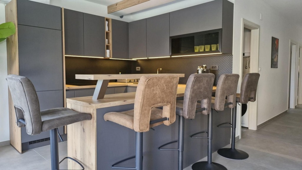 Matplats och funktionellt kök av fastighet A3413.