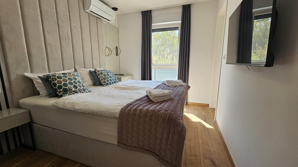 Mysigt sovrum med högkvalitativ inredning