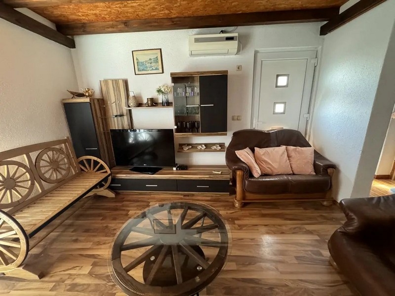 Luftkonditionerat vardagsrum.