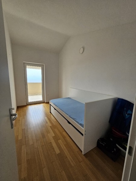 Det andra sovrummet på andra våningen.