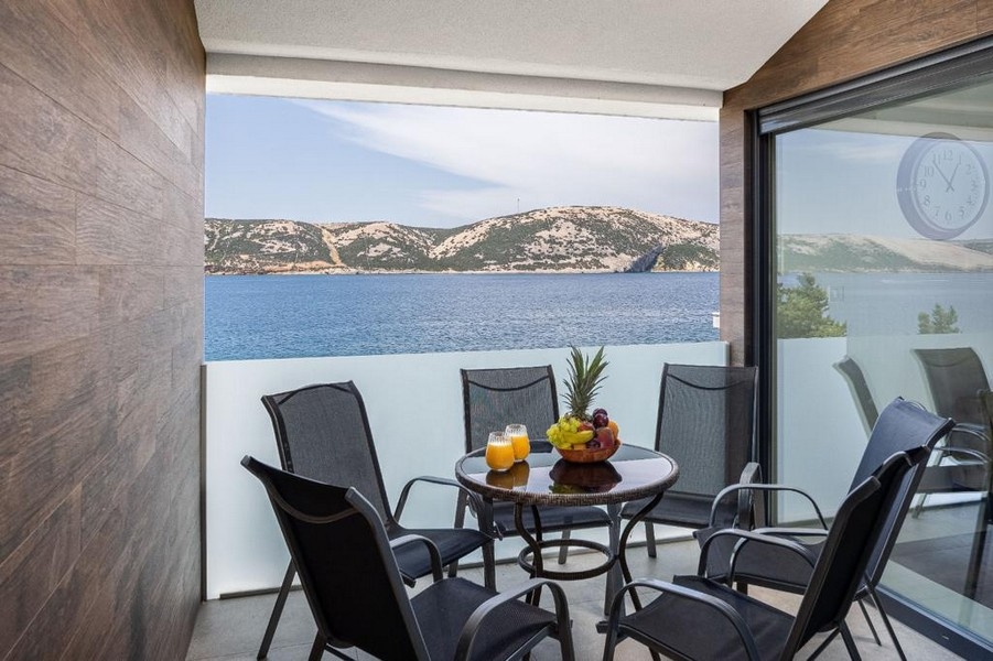 Loggia med utsikt över havet - fastighet A3546 på Pag.