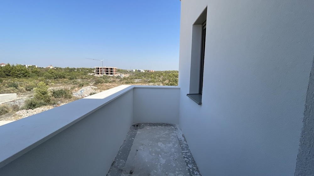 Balkong på sovrummet i takvåningen A3577 i Vodice, skalskick.