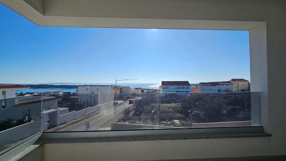 Lägenhet med havsutsikt till salu Novalja, Kroatien - Panorama Scouting.