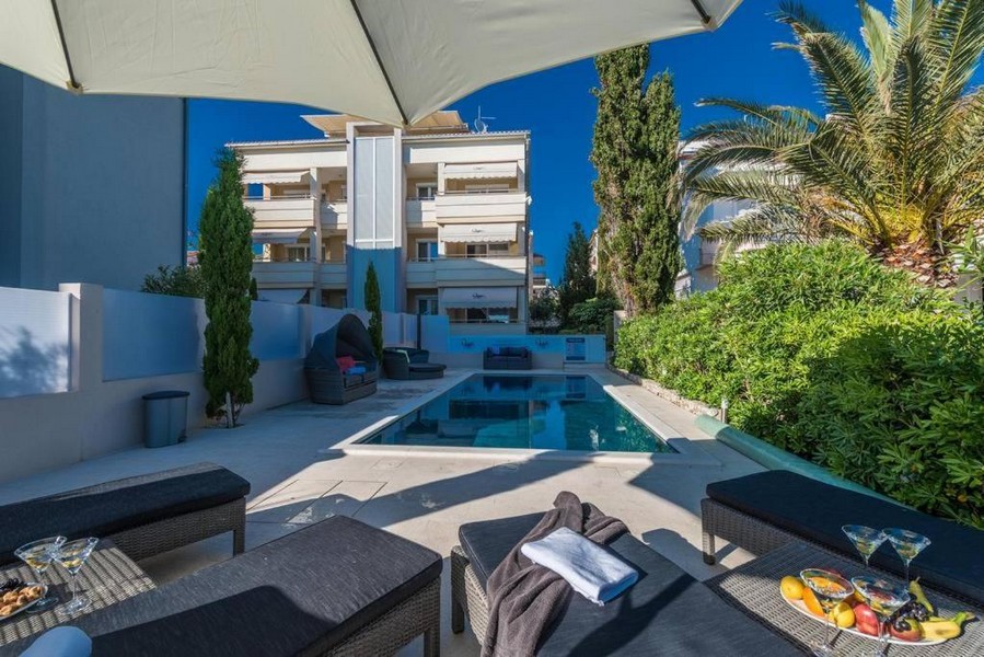 Köp en ny lägenhet med trädgård och pool i Kroatien.