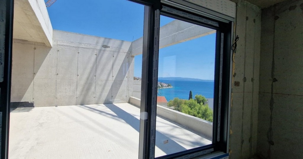 Panoramautsikt över havet från fastighet A3606 på Ciovo i Kroatien.