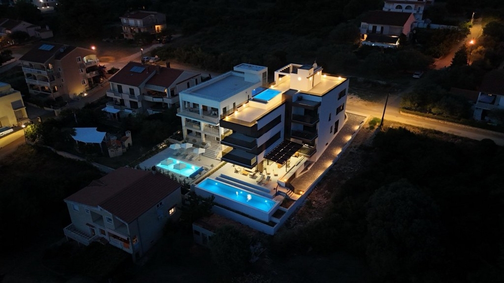 Havsutsikt från det oavslutade rummet på fastighet A3618 nära Zadar.