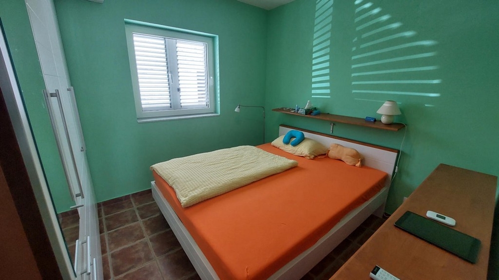 Sovrum med dubbelsäng