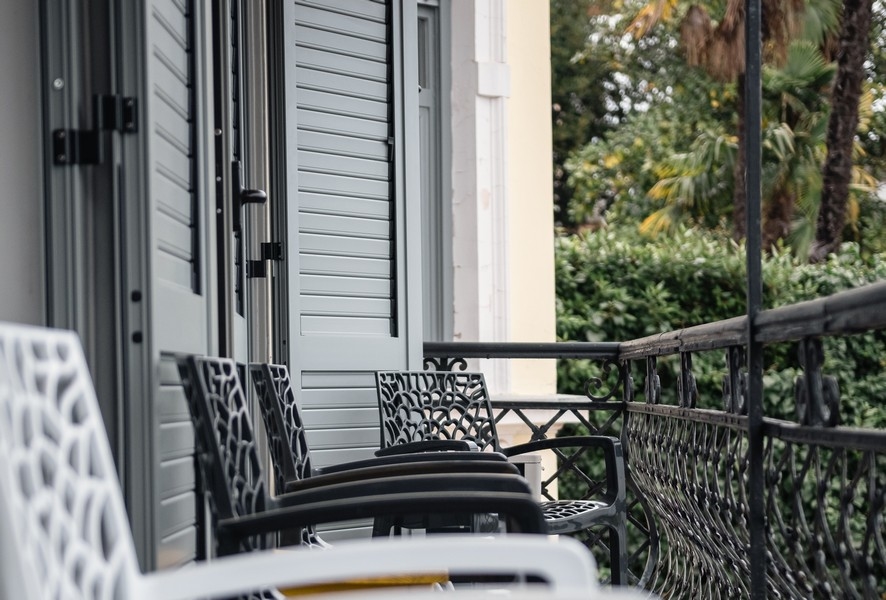 Terrass på den eleganta fastigheten A3652 i Opatija, Kroatien.