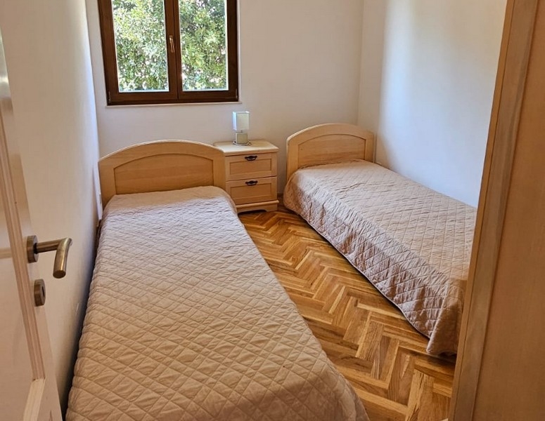 Sovrum med två enkelsängar