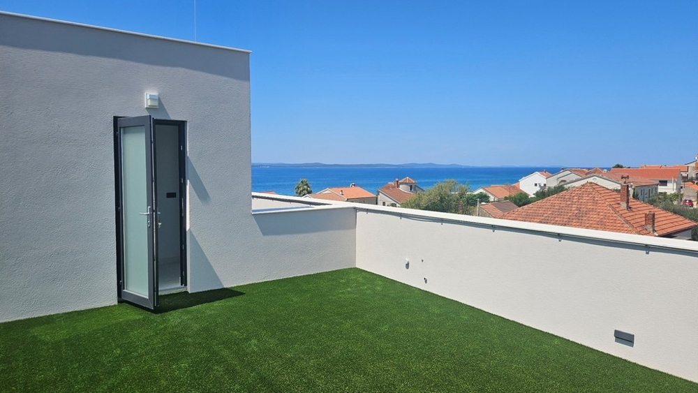 Tillgång till takterrassen med havsutsikt