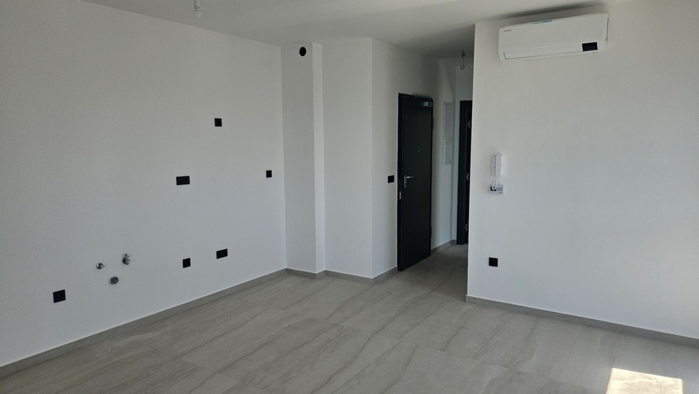 Invändig vy med förberedd köksanslutningsvägg