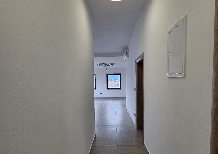 Hall med utsikt mot vardagsrummet