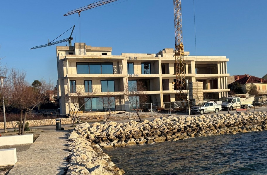 Ny lägenhet vid havet till salu i Kroatien nära Zadar.