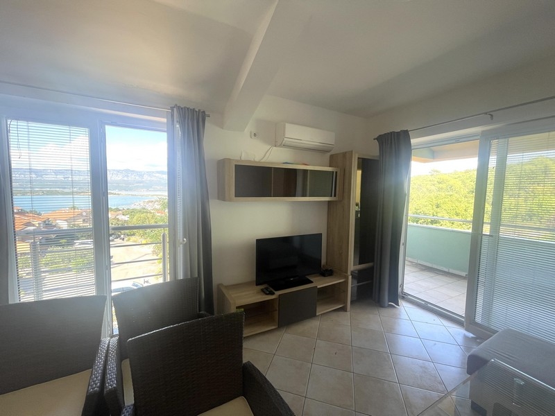 Luftkonditionerat vardagsrum på fastighet A3696 i Kroatien.