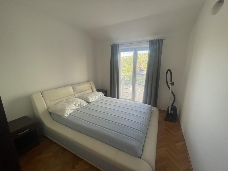 Sovrummet med komfort och utsikt.