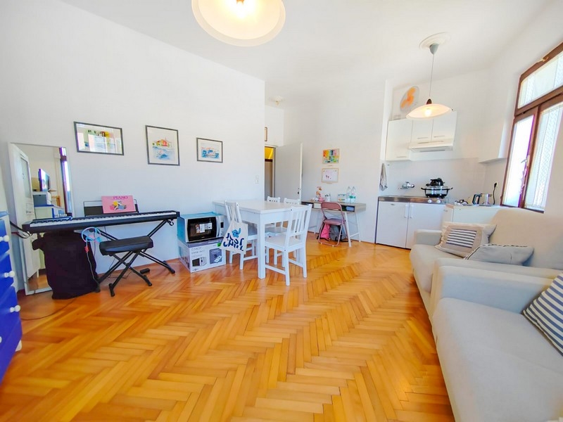 Traditionell lägenhet i staden Rovinj till salu - Panorama Scouting.