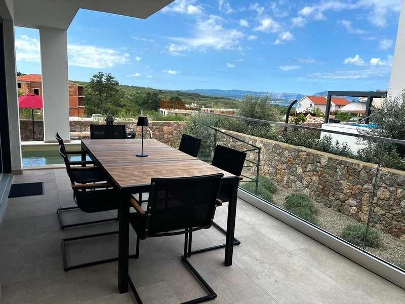 Terrass med utsikt över havet - fastighet A3723.