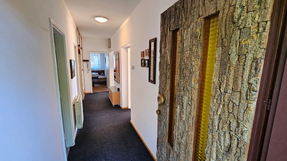 Hall i lägenheten på övervåningen